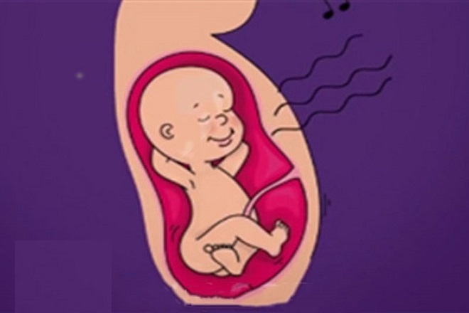 Đọc truyện cổ tích cho thai nhi giúp bé thông minh khi chào đời
