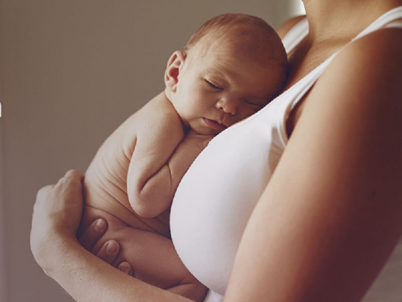Cẩm nang nuôi con sơ sinh trong 6 tháng đầu đời