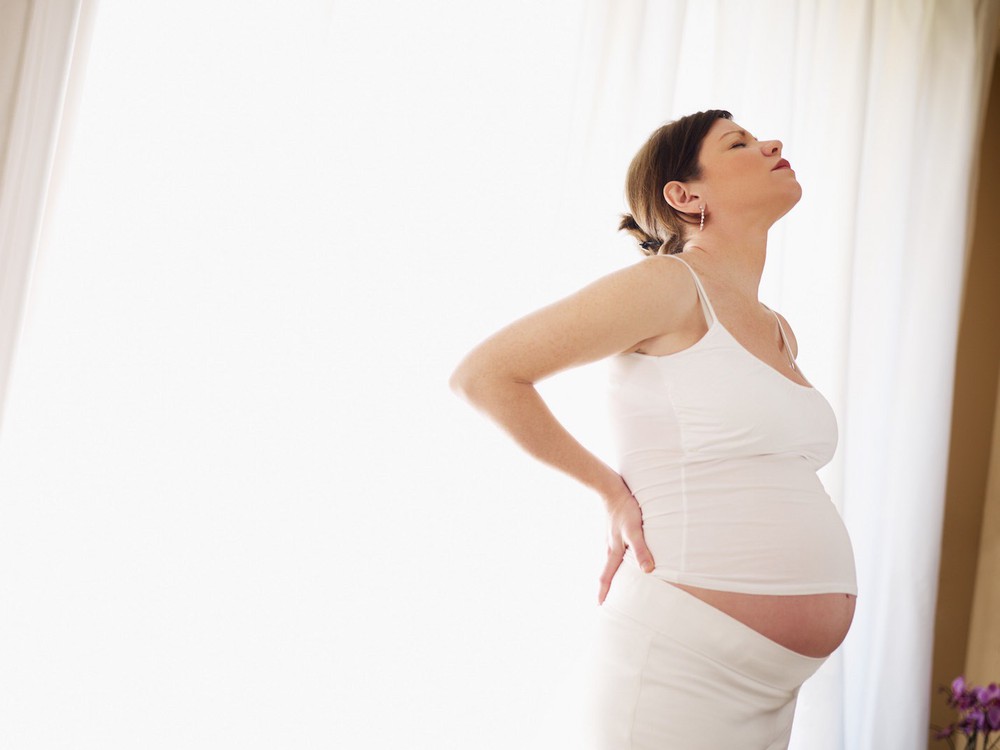 Ăn gì dễ sảy thai trong tháng đầu?
